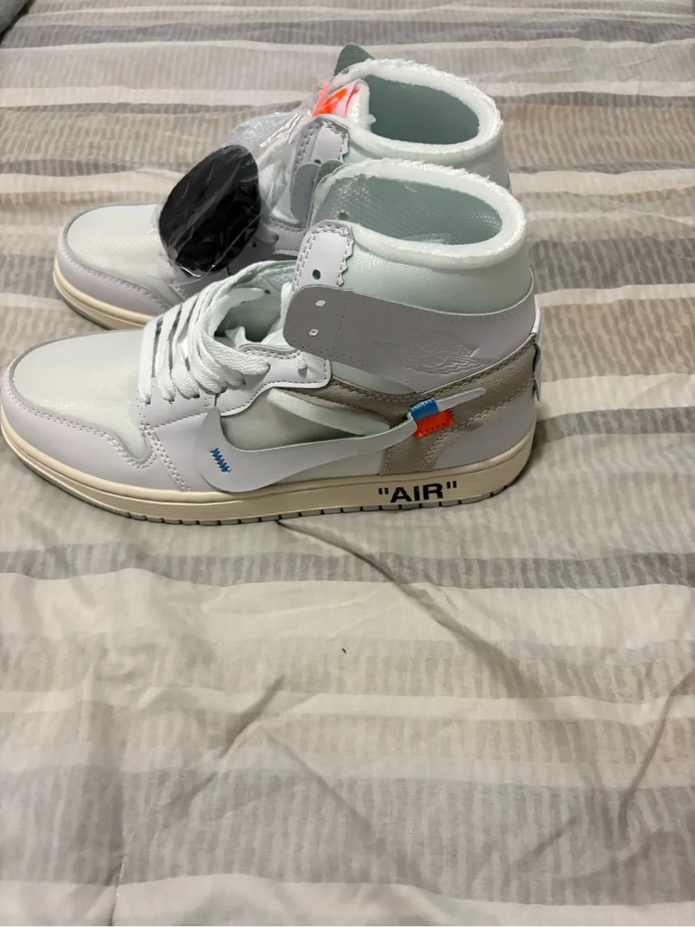 Jordan Low-Top Sneakers in White and Light Cream